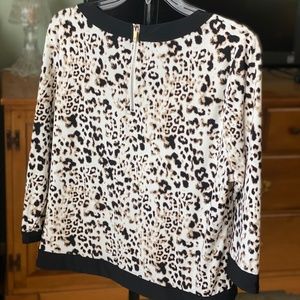 Vince Camuto Women’s professional blouse - Nice professional office attire